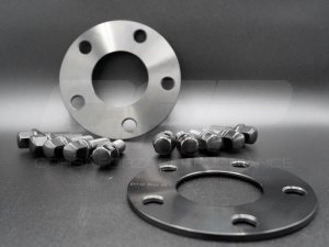 Maserati Grecale Wheel Spacers - CFP - 5mm - Black - set of 2 w/ extended bolts Maserati Grecale Wheel Spacers - CFP - 5mm - Black - set of 2 w/ extended bolts